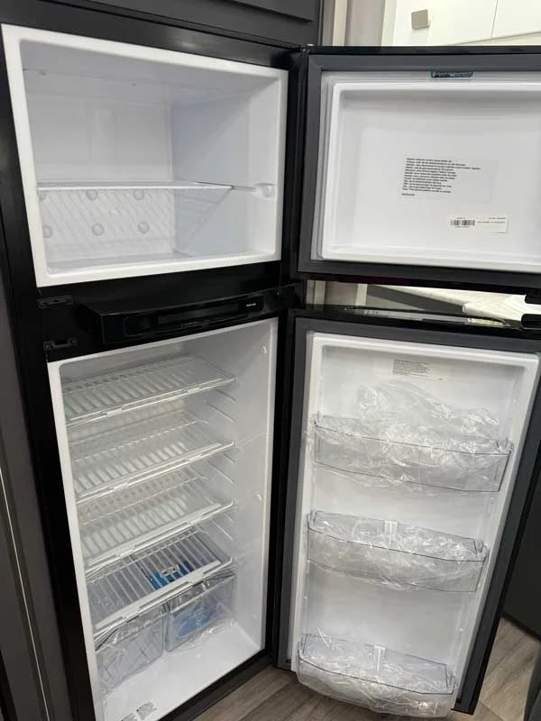 Hilltop Feathertop 17' 6” Single Axle - Image 9