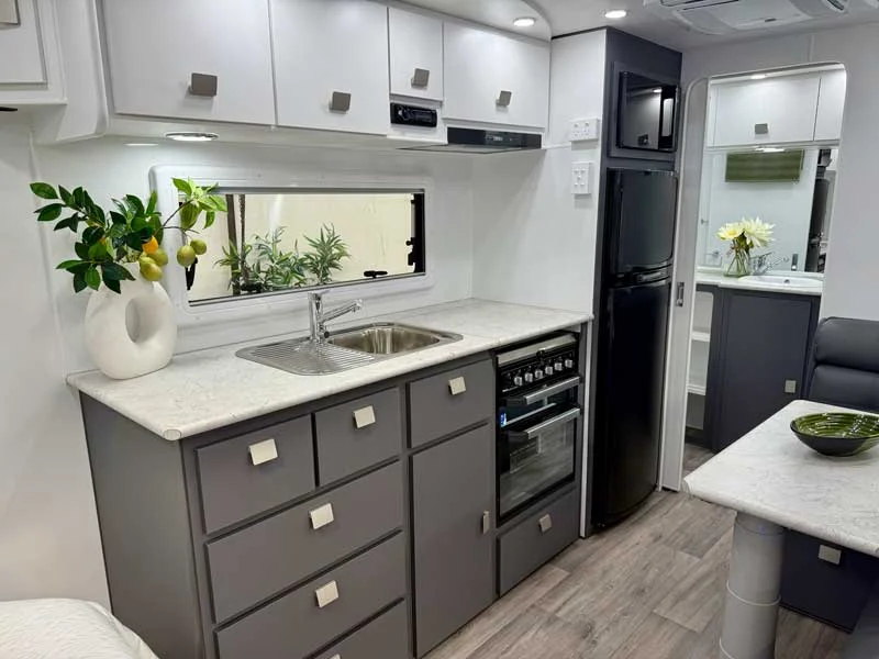 Hilltop Feathertop 17' 6” Single Axle - Image 7