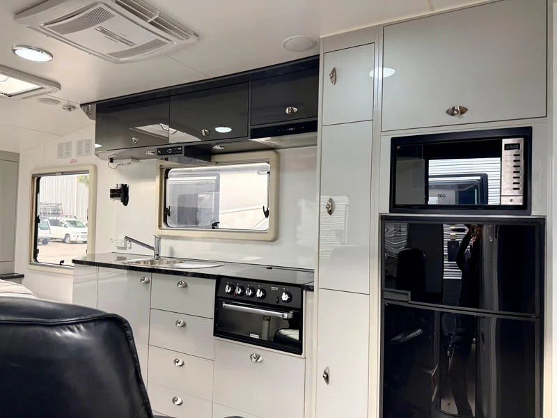 Goldstream RV Australis 21ft6 - Image 12