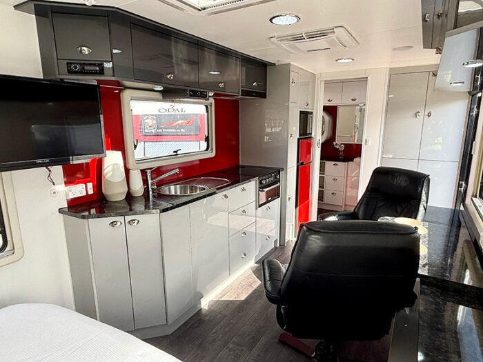 Goldstream RV Australis 21ft6 - Image 4