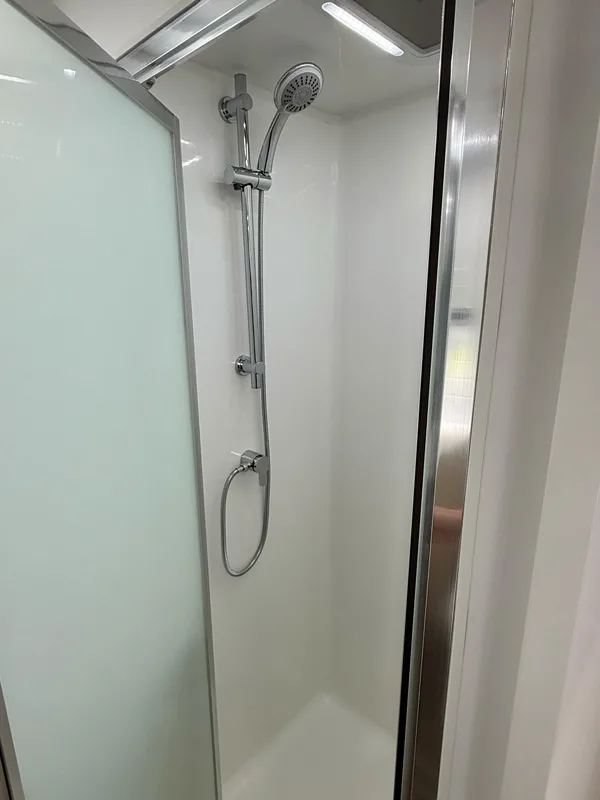 Hilltop Feathertop 18ft 2" Rear Door - Image 10