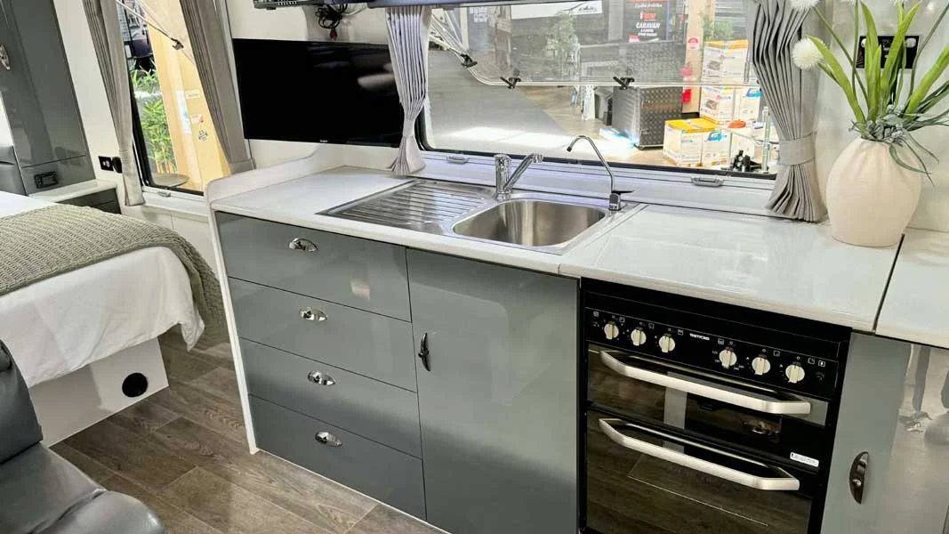 Majestic Knight 20ft 2018 - Image 12